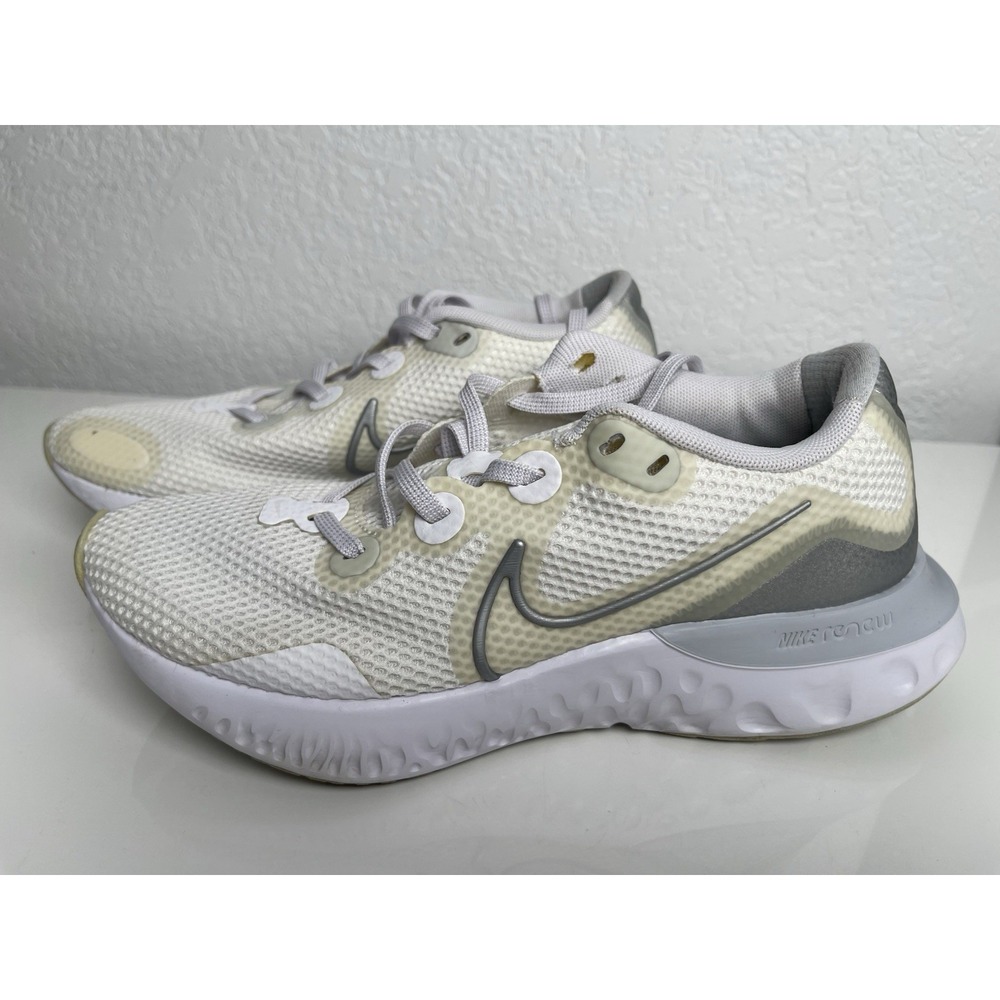Nike Renew Run Women's Size 7.5 Shoes Pure Platinum/Metallic Silver CK6360 003